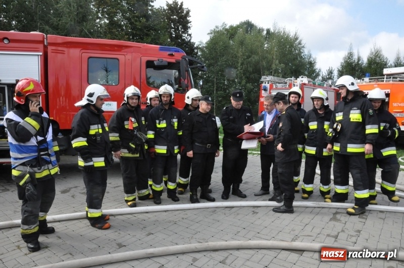 Zdjęcie w galerii na portalu naszraciborz.pl: Pożar w domu seniora! Polsko-czeskie ćwiczenia bojowe w Zabełkowie FOTO i WIDEO wiadomości z regionu