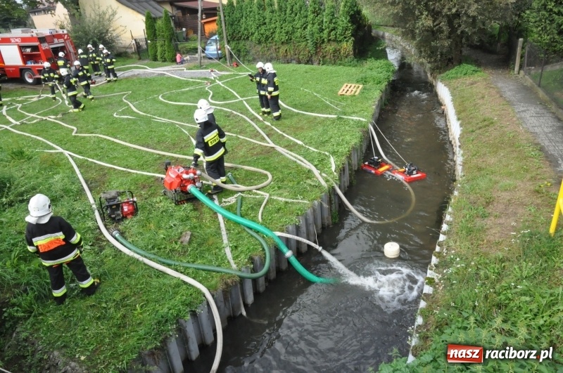 Zdjęcie w galerii na portalu naszraciborz.pl: Pożar w domu seniora! Polsko-czeskie ćwiczenia bojowe w Zabełkowie FOTO i WIDEO wiadomości z regionu