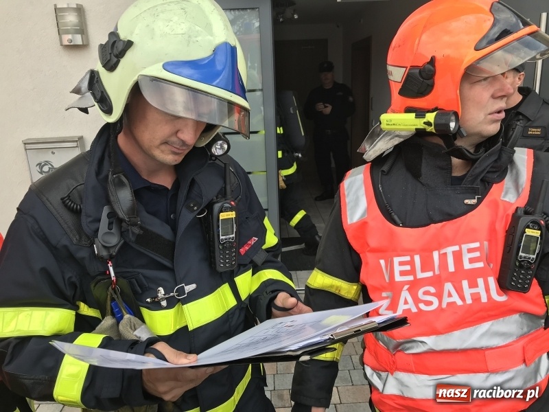 Zdjęcie w galerii na portalu naszraciborz.pl: Pożar w domu seniora! Polsko-czeskie ćwiczenia bojowe w Zabełkowie FOTO i WIDEO wiadomości z regionu