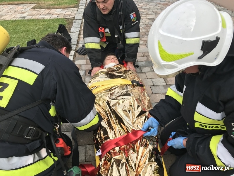Zdjęcie w galerii na portalu naszraciborz.pl: Pożar w domu seniora! Polsko-czeskie ćwiczenia bojowe w Zabełkowie FOTO i WIDEO wiadomości z regionu