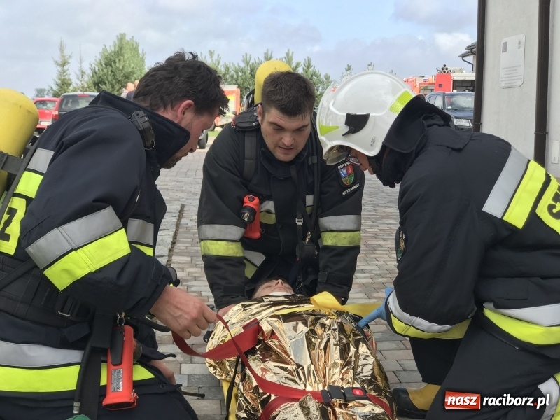Zdjęcie w galerii na portalu naszraciborz.pl: Pożar w domu seniora! Polsko-czeskie ćwiczenia bojowe w Zabełkowie FOTO i WIDEO wiadomości z regionu