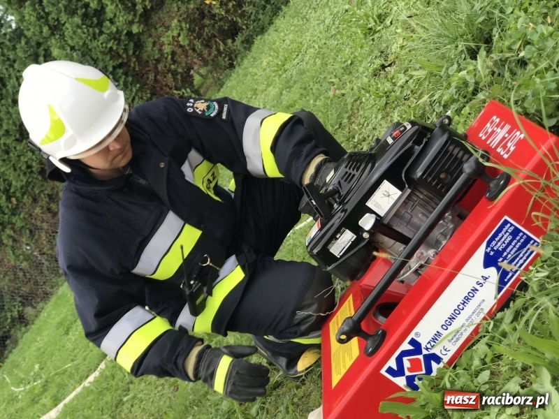 Zdjęcie w galerii na portalu naszraciborz.pl: Pożar w domu seniora! Polsko-czeskie ćwiczenia bojowe w Zabełkowie FOTO i WIDEO wiadomości z regionu