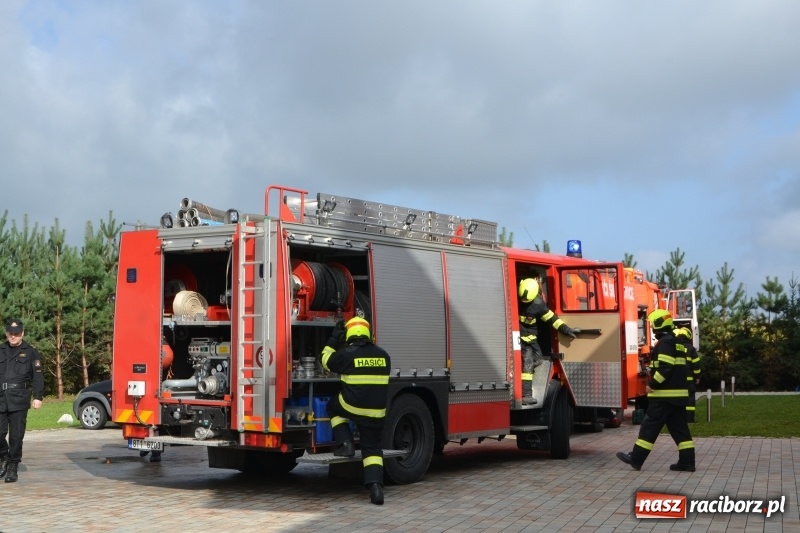 Zdjęcie w galerii na portalu naszraciborz.pl: Pożar w domu seniora! Polsko-czeskie ćwiczenia bojowe w Zabełkowie FOTO i WIDEO wiadomości z regionu
