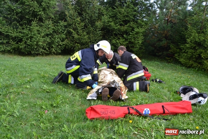 Zdjęcie w galerii na portalu naszraciborz.pl: Pożar w domu seniora! Polsko-czeskie ćwiczenia bojowe w Zabełkowie FOTO i WIDEO wiadomości z regionu