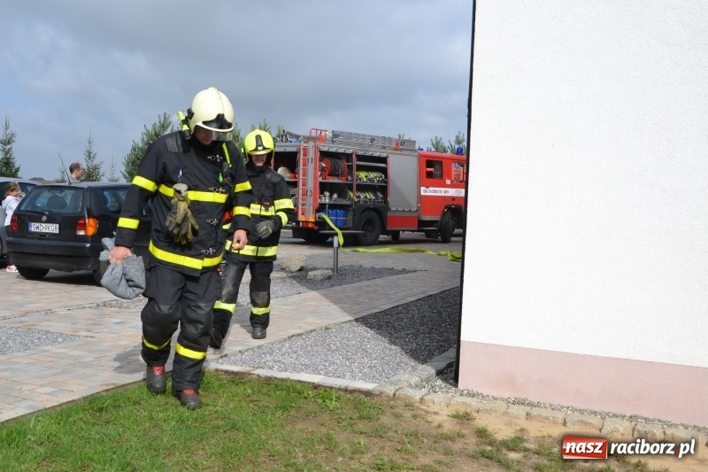 Zdjęcie w galerii na portalu naszraciborz.pl: Pożar w domu seniora! Polsko-czeskie ćwiczenia bojowe w Zabełkowie FOTO i WIDEO wiadomości z regionu