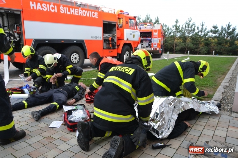 Zdjęcie w galerii na portalu naszraciborz.pl: Pożar w domu seniora! Polsko-czeskie ćwiczenia bojowe w Zabełkowie FOTO i WIDEO wiadomości z regionu