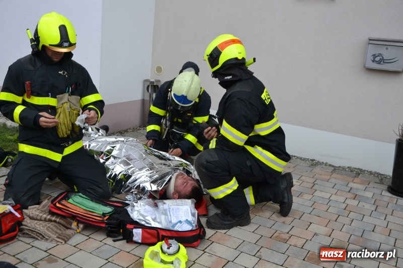 Zdjęcie w galerii na portalu naszraciborz.pl: Pożar w domu seniora! Polsko-czeskie ćwiczenia bojowe w Zabełkowie FOTO i WIDEO wiadomości z regionu