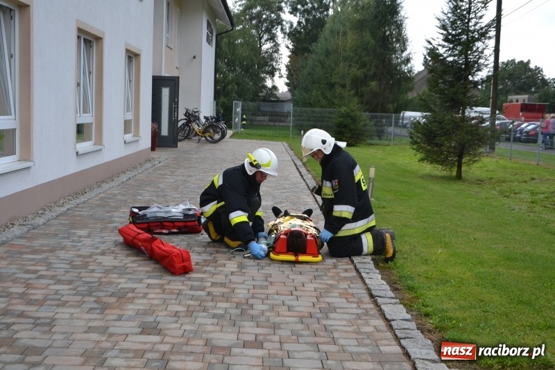 Zdjęcie w galerii na portalu naszraciborz.pl: Pożar w domu seniora! Polsko-czeskie ćwiczenia bojowe w Zabełkowie FOTO i WIDEO wiadomości z regionu
