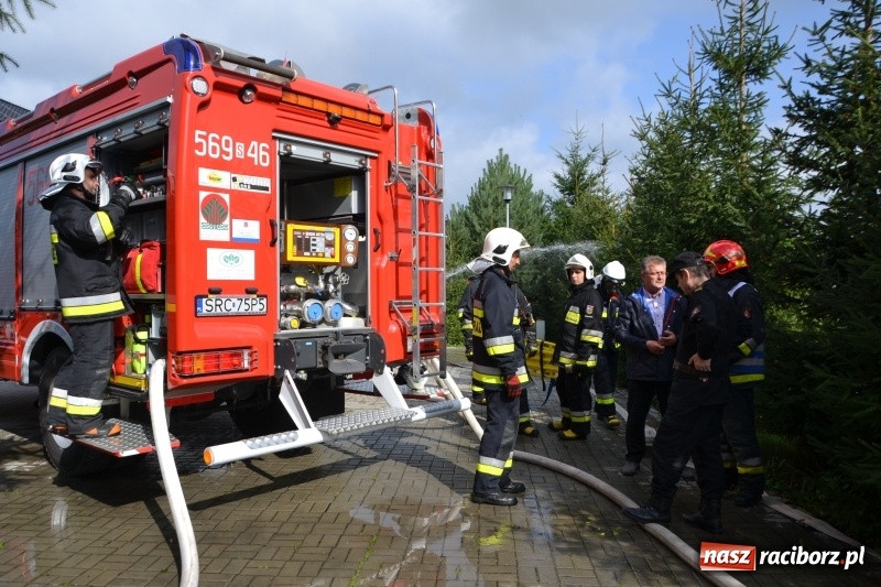 Zdjęcie w galerii na portalu naszraciborz.pl: Pożar w domu seniora! Polsko-czeskie ćwiczenia bojowe w Zabełkowie FOTO i WIDEO wiadomości z regionu