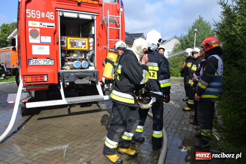 Zdjęcie w galerii na portalu naszraciborz.pl: Pożar w domu seniora! Polsko-czeskie ćwiczenia bojowe w Zabełkowie FOTO i WIDEO wiadomości z regionu