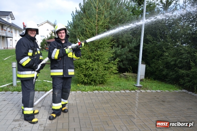 Zdjęcie w galerii na portalu naszraciborz.pl: Pożar w domu seniora! Polsko-czeskie ćwiczenia bojowe w Zabełkowie FOTO i WIDEO wiadomości z regionu