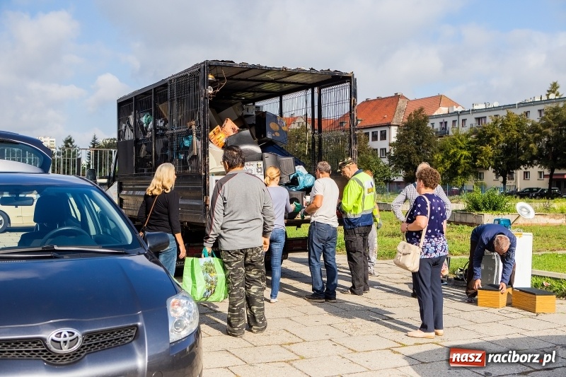 Zdjęcie w galerii na portalu naszraciborz.pl: Zbiórka elektrośmieci w Raciborzu wiadomości z regionu