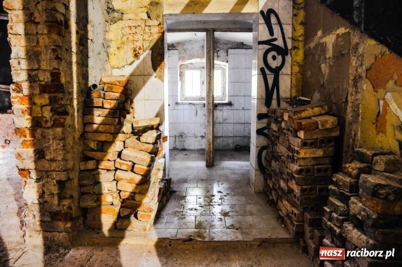 Zdjęcie w galerii na portalu naszraciborz.pl: Pałac w Rzuchowie wstaje z ruin. Tak dziś wyglądają jego wnętrza  wiadomości z regionu