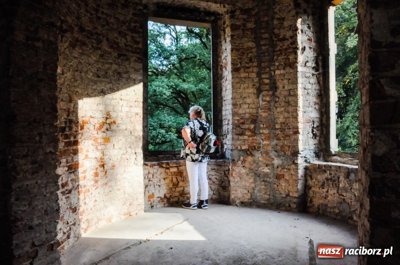 Zdjęcie w galerii na portalu naszraciborz.pl: Pałac w Rzuchowie wstaje z ruin. Tak dziś wyglądają jego wnętrza  wiadomości z regionu