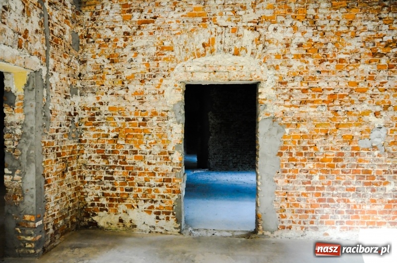 Zdjęcie w galerii na portalu naszraciborz.pl: Pałac w Rzuchowie wstaje z ruin. Tak dziś wyglądają jego wnętrza  wiadomości z regionu