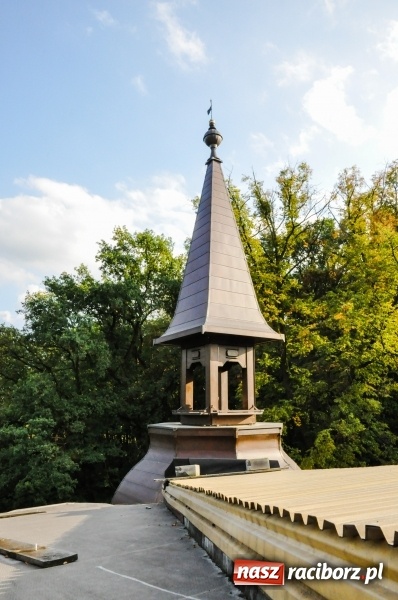 Zdjęcie w galerii na portalu naszraciborz.pl: Pałac w Rzuchowie wstaje z ruin. Tak dziś wyglądają jego wnętrza  wiadomości z regionu