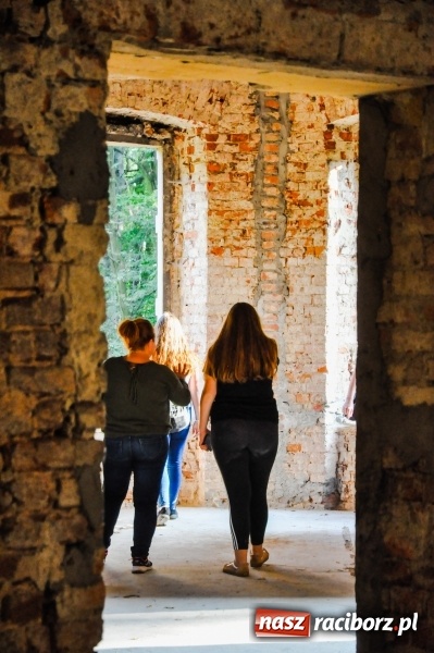 Zdjęcie w galerii na portalu naszraciborz.pl: Pałac w Rzuchowie wstaje z ruin. Tak dziś wyglądają jego wnętrza  wiadomości z regionu
