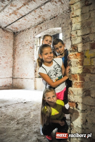 Zdjęcie w galerii na portalu naszraciborz.pl: Pałac w Rzuchowie wstaje z ruin. Tak dziś wyglądają jego wnętrza  wiadomości z regionu