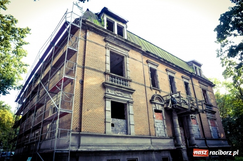 Zdjęcie w galerii na portalu naszraciborz.pl: Pałac w Rzuchowie wstaje z ruin. Tak dziś wyglądają jego wnętrza  wiadomości z regionu