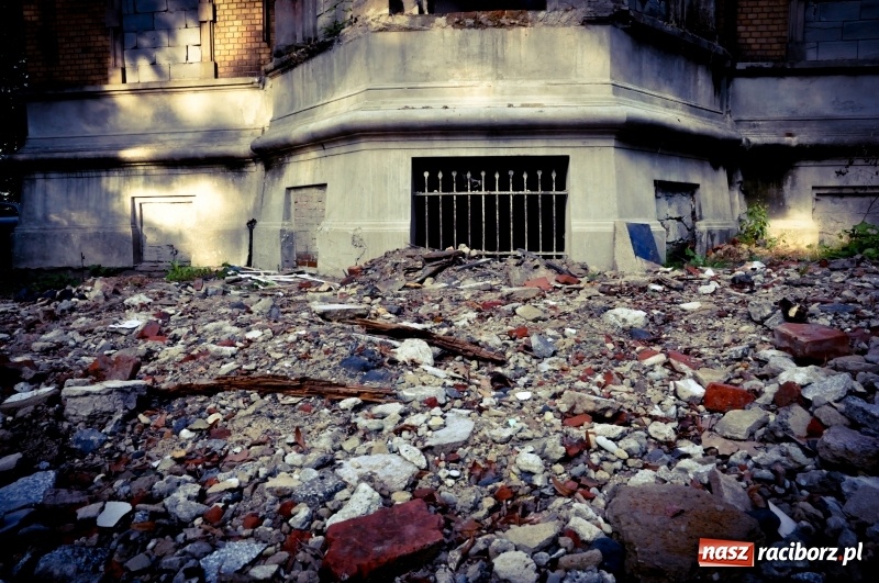 Zdjęcie w galerii na portalu naszraciborz.pl: Pałac w Rzuchowie wstaje z ruin. Tak dziś wyglądają jego wnętrza  wiadomości z regionu