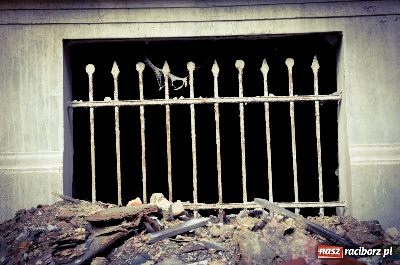 Zdjęcie w galerii na portalu naszraciborz.pl: Pałac w Rzuchowie wstaje z ruin. Tak dziś wyglądają jego wnętrza  wiadomości z regionu