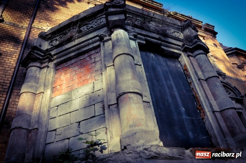 Zdjęcie w galerii na portalu naszraciborz.pl: Pałac w Rzuchowie wstaje z ruin. Tak dziś wyglądają jego wnętrza  wiadomości z regionu