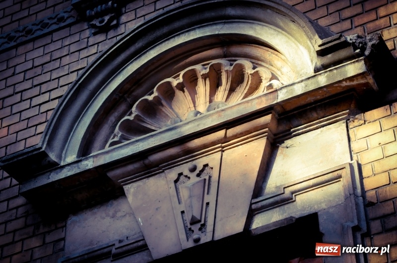 Zdjęcie w galerii na portalu naszraciborz.pl: Pałac w Rzuchowie wstaje z ruin. Tak dziś wyglądają jego wnętrza  wiadomości z regionu