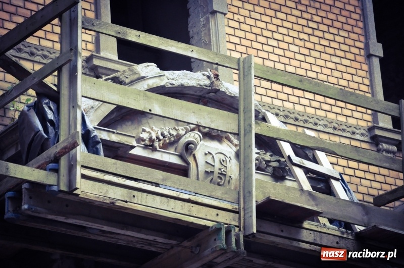 Zdjęcie w galerii na portalu naszraciborz.pl: Pałac w Rzuchowie wstaje z ruin. Tak dziś wyglądają jego wnętrza  wiadomości z regionu