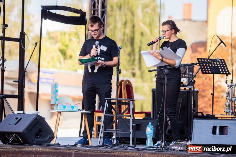 Zdjęcie w galerii na portalu naszraciborz.pl: XXVII Festiwal Spotkałem Pana. DZIEŃ PIERWSZY  wiadomości z regionu