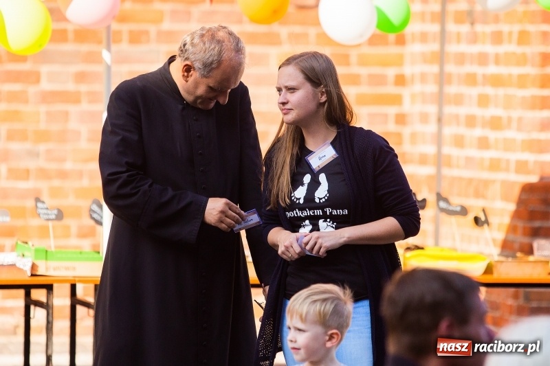 Zdjęcie w galerii na portalu naszraciborz.pl: XXVII Festiwal Spotkałem Pana. DZIEŃ PIERWSZY  wiadomości z regionu