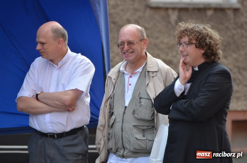 Zdjęcie w galerii na portalu naszraciborz.pl: XXVII Festiwal Spotkałem Pana. DZIEŃ PIERWSZY  wiadomości z regionu