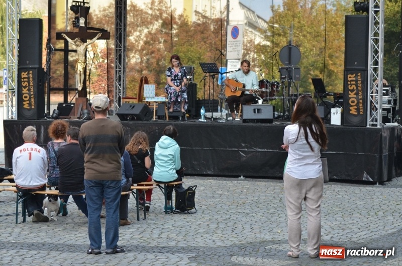 Zdjęcie w galerii na portalu naszraciborz.pl: XXVII Festiwal Spotkałem Pana. DZIEŃ PIERWSZY  wiadomości z regionu