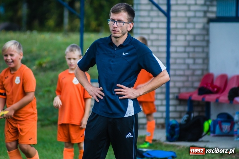 Zdjęcie w galerii na portalu naszraciborz.pl: Orliki młodsze: Mendel goli w starciu Rafako z AP United Rydułtowy wiadomości z regionu