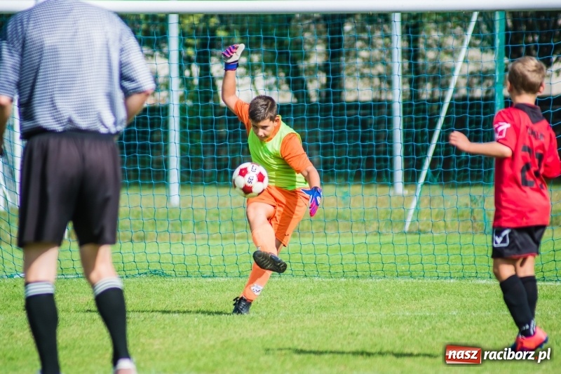 Zdjęcie w galerii na portalu naszraciborz.pl: Orliki młodsze: Mendel goli w starciu Rafako z AP United Rydułtowy wiadomości z regionu