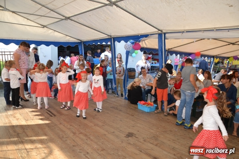 Zdjęcie w galerii na portalu naszraciborz.pl: Rokendrolowy Kartoffelfest w Bolesławiu  wiadomości z regionu