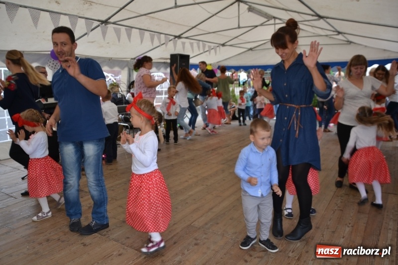 Zdjęcie w galerii na portalu naszraciborz.pl: Rokendrolowy Kartoffelfest w Bolesławiu  wiadomości z regionu