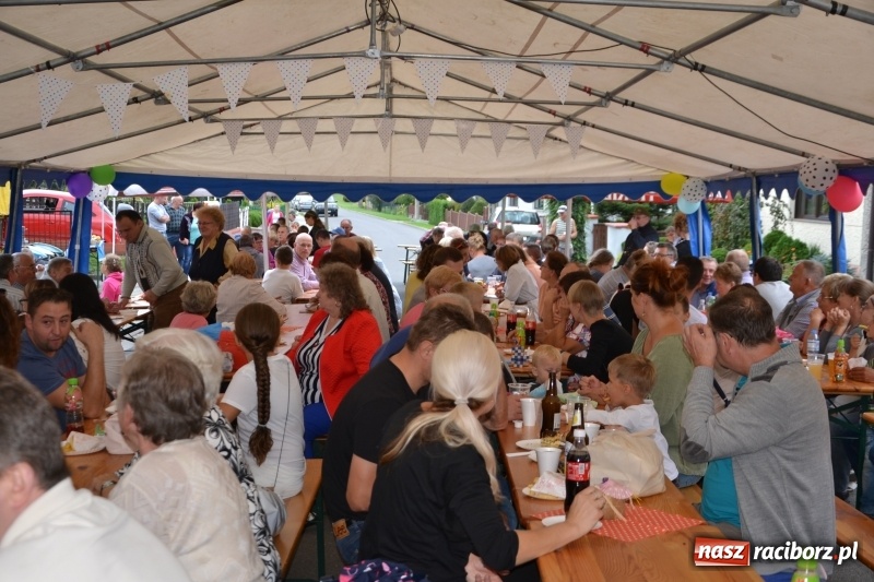 Zdjęcie w galerii na portalu naszraciborz.pl: Rokendrolowy Kartoffelfest w Bolesławiu  wiadomości z regionu