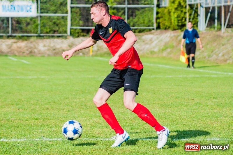 Zdjęcie w galerii na portalu naszraciborz.pl: Najlepsza defensywa nie dała rady. Odra Nieboczowy z kompletem punktów w Markowicach wiadomości z regionu