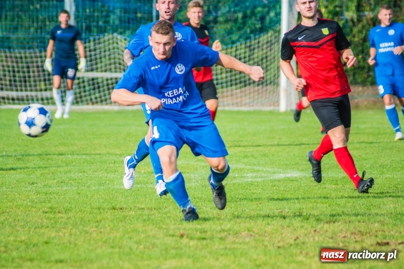 Zdjęcie w galerii na portalu naszraciborz.pl: Najlepsza defensywa nie dała rady. Odra Nieboczowy z kompletem punktów w Markowicach wiadomości z regionu
