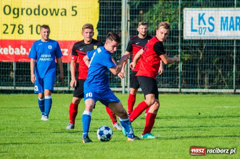 Zdjęcie w galerii na portalu naszraciborz.pl: Najlepsza defensywa nie dała rady. Odra Nieboczowy z kompletem punktów w Markowicach wiadomości z regionu