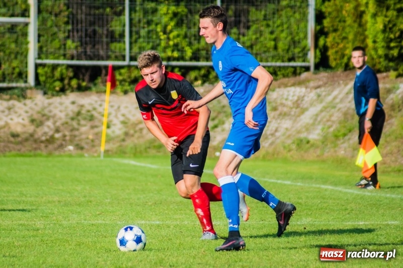 Zdjęcie w galerii na portalu naszraciborz.pl: Najlepsza defensywa nie dała rady. Odra Nieboczowy z kompletem punktów w Markowicach wiadomości z regionu