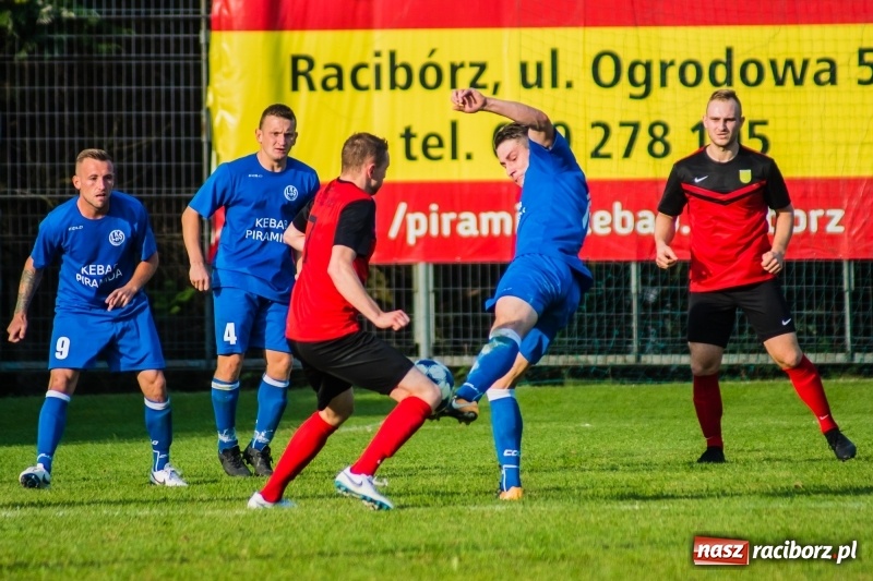 Zdjęcie w galerii na portalu naszraciborz.pl: Najlepsza defensywa nie dała rady. Odra Nieboczowy z kompletem punktów w Markowicach wiadomości z regionu