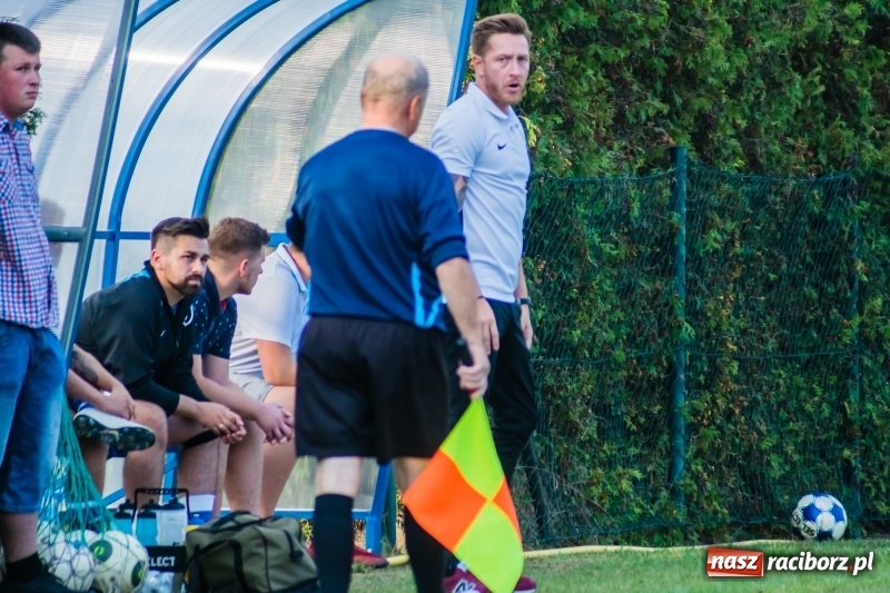 Zdjęcie w galerii na portalu naszraciborz.pl: Najlepsza defensywa nie dała rady. Odra Nieboczowy z kompletem punktów w Markowicach wiadomości z regionu