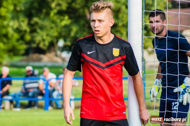 Zdjęcie w galerii na portalu naszraciborz.pl: Najlepsza defensywa nie dała rady. Odra Nieboczowy z kompletem punktów w Markowicach wiadomości z regionu