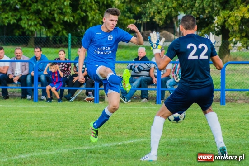 Zdjęcie w galerii na portalu naszraciborz.pl: Najlepsza defensywa nie dała rady. Odra Nieboczowy z kompletem punktów w Markowicach wiadomości z regionu