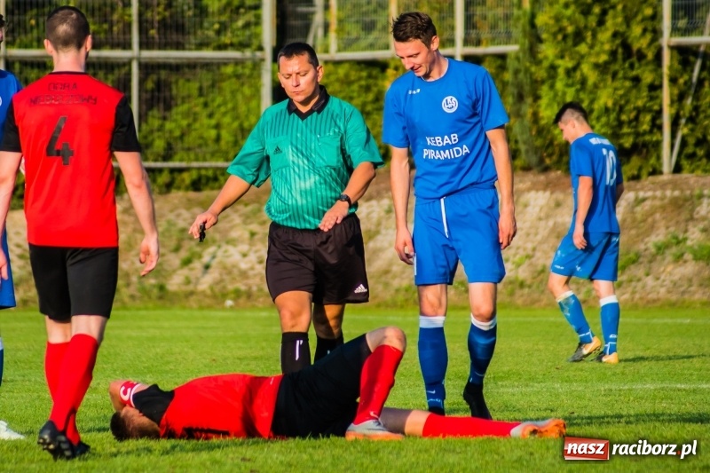 Zdjęcie w galerii na portalu naszraciborz.pl: Najlepsza defensywa nie dała rady. Odra Nieboczowy z kompletem punktów w Markowicach wiadomości z regionu