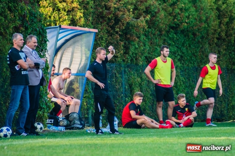 Zdjęcie w galerii na portalu naszraciborz.pl: Najlepsza defensywa nie dała rady. Odra Nieboczowy z kompletem punktów w Markowicach wiadomości z regionu