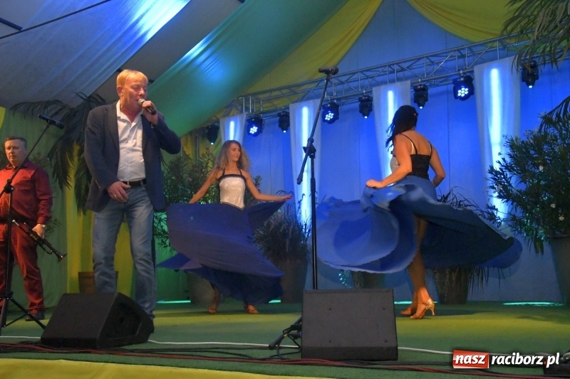 Zdjęcie w galerii na portalu naszraciborz.pl: Toby z Monachium porwał publiczność szymocickiego Oktoberfestu wiadomości z regionu