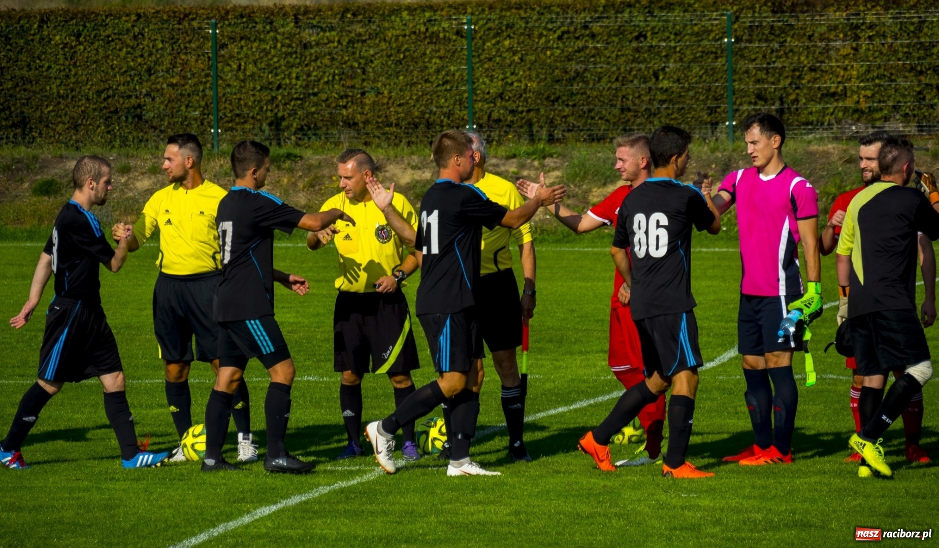 Zdjęcie w galerii na portalu naszraciborz.pl: Rollercoaster w Raszczycach. Kobyla z kompletem punktów wiadomości z regionu