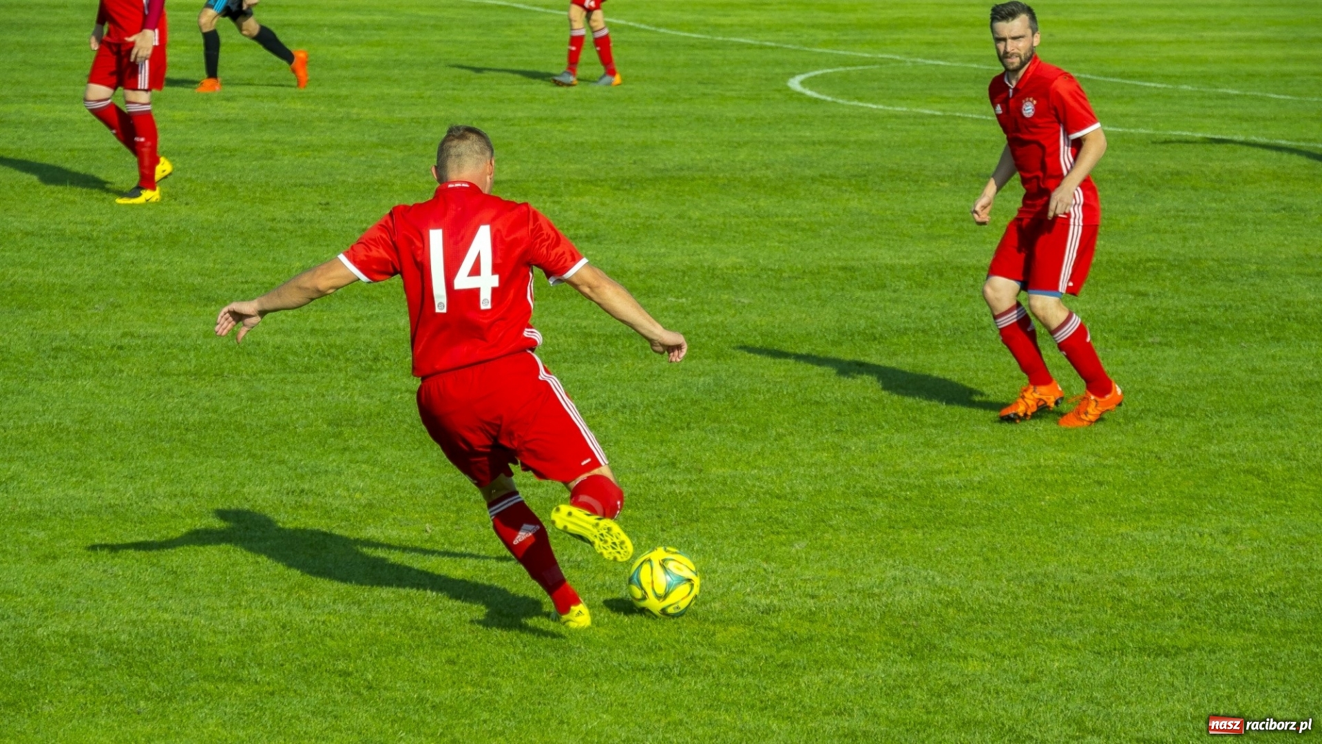 Zdjęcie w galerii na portalu naszraciborz.pl: Rollercoaster w Raszczycach. Kobyla z kompletem punktów wiadomości z regionu